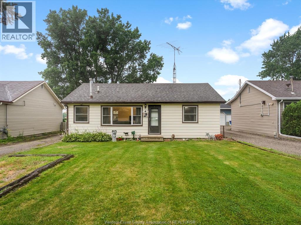 4 Standaert Road, Chatham-Kent, ON