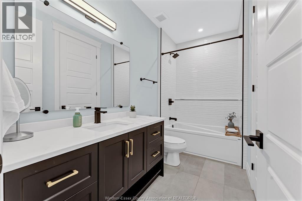 394 Matese Street, Lakeshore, ON