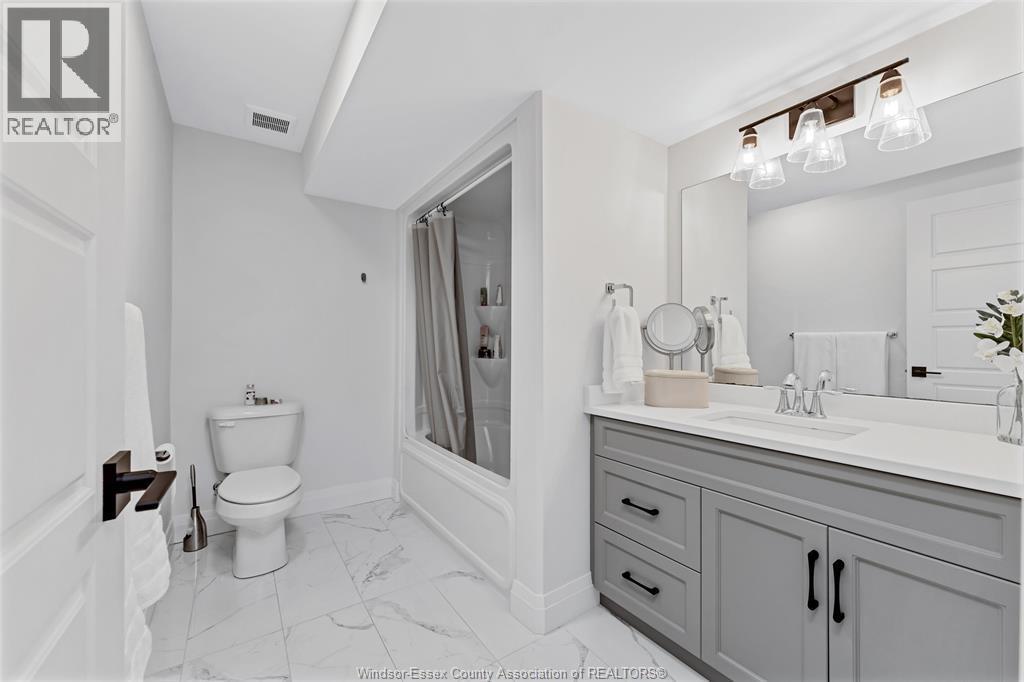 394 Matese Street, Lakeshore, ON