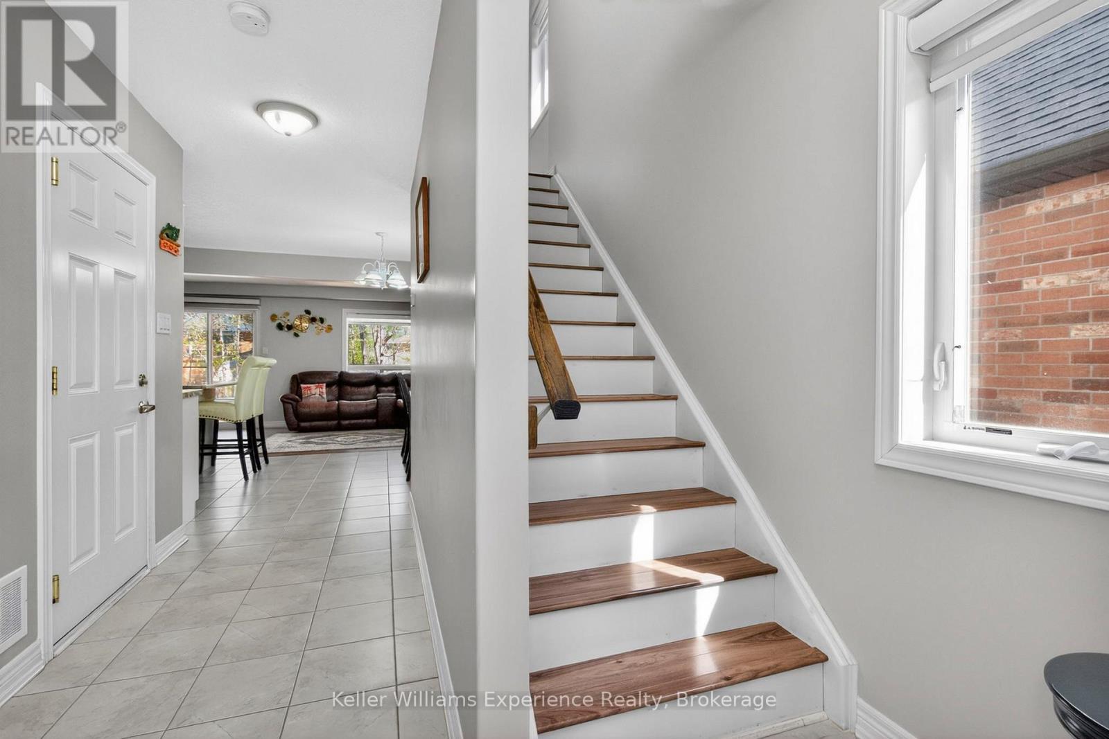 992 Cook Drive, Midland, ON