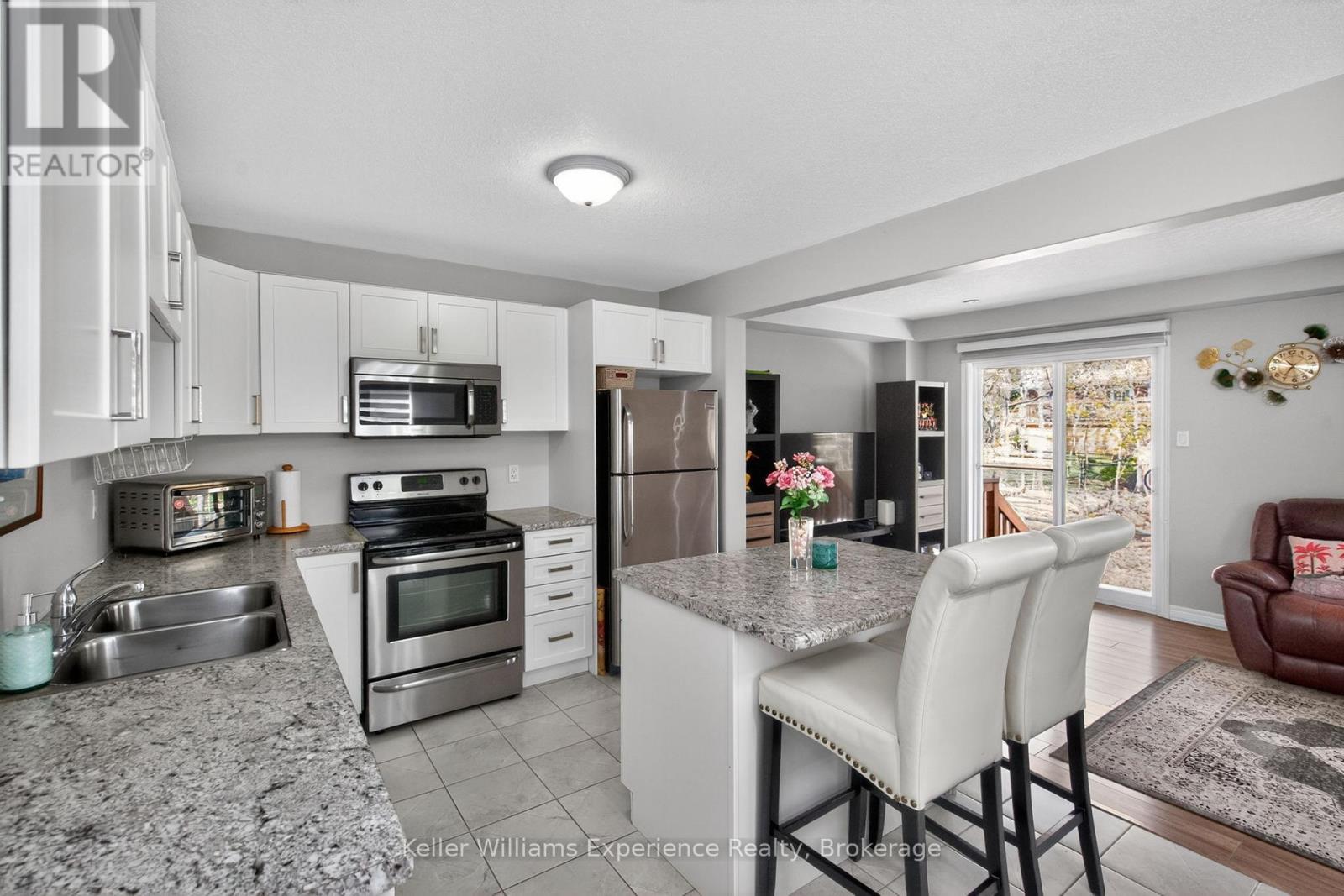 992 Cook Drive, Midland, ON