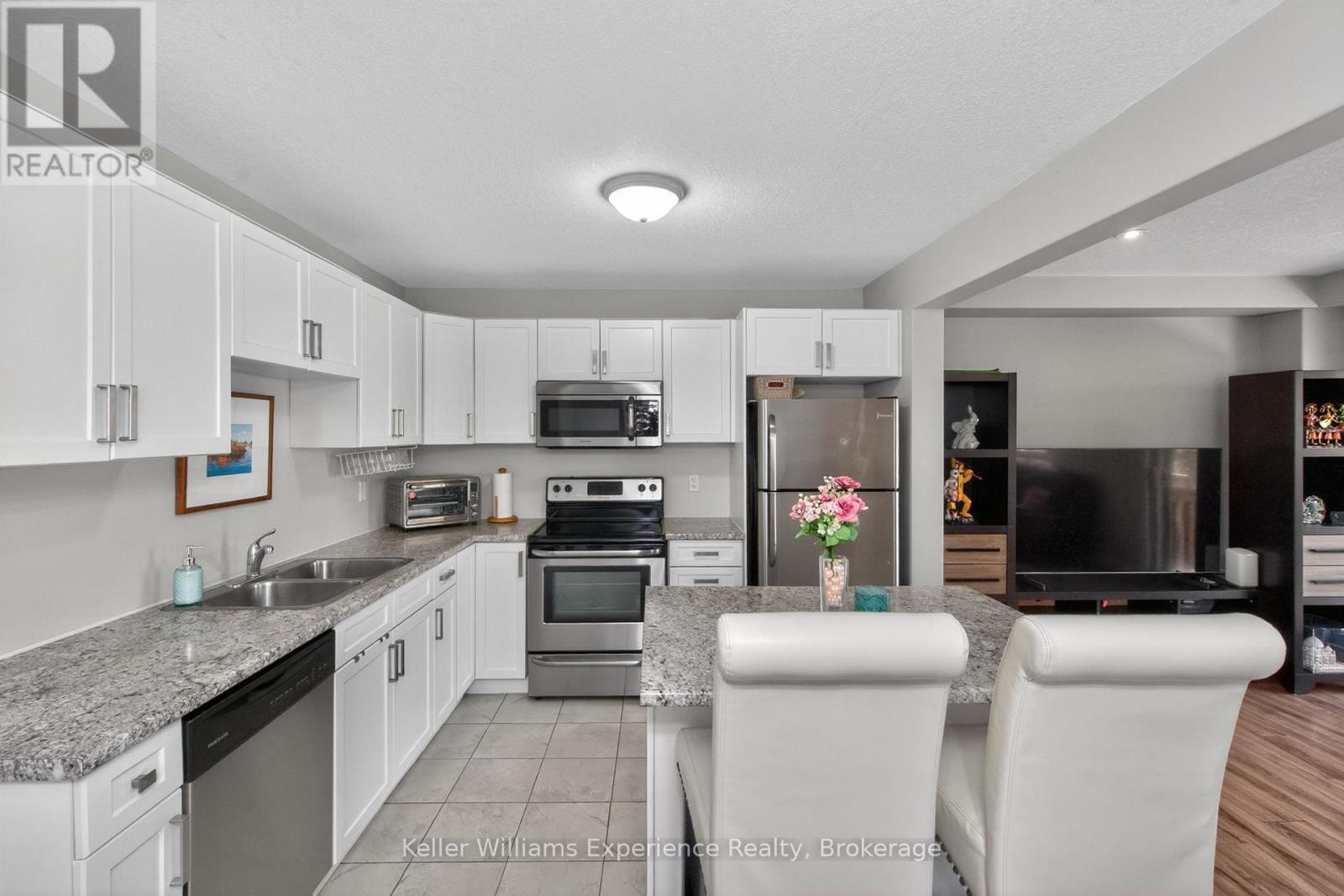 992 Cook Drive, Midland, ON