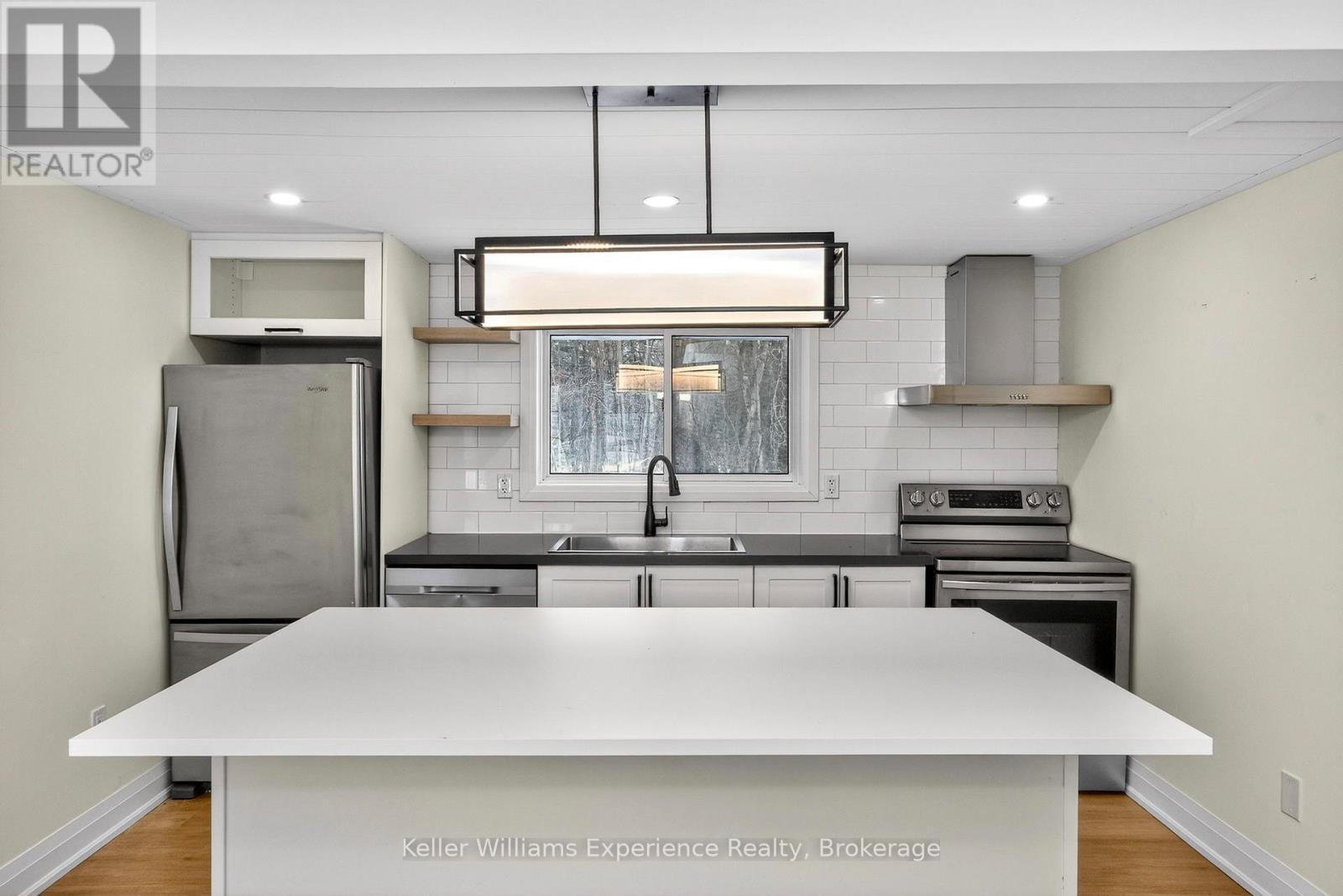 29 Nida Drive, Tiny, ON