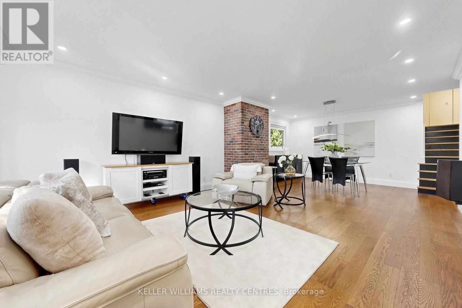 813 Grace Street, Newmarket, ON
