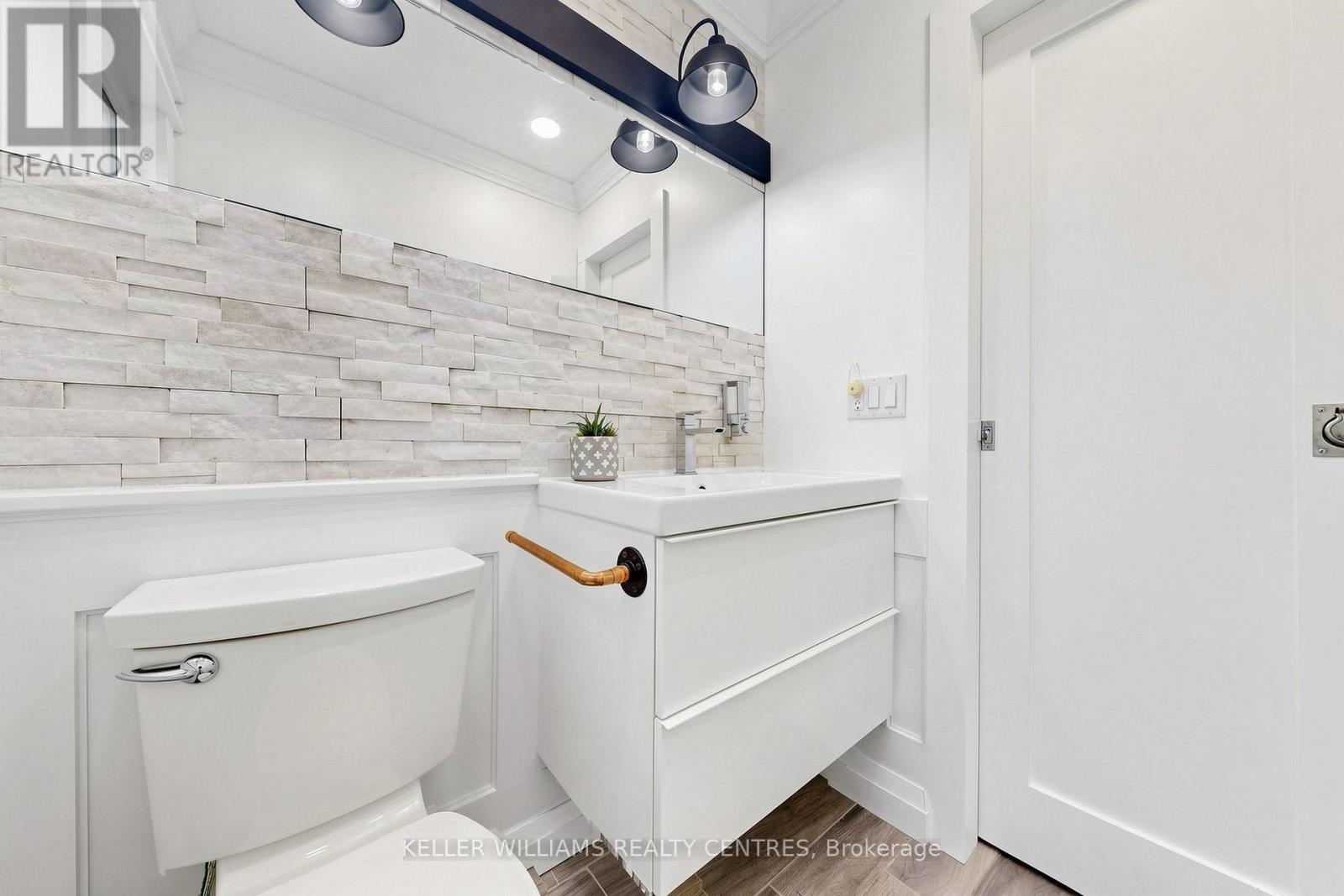 813 Grace Street, Newmarket, ON