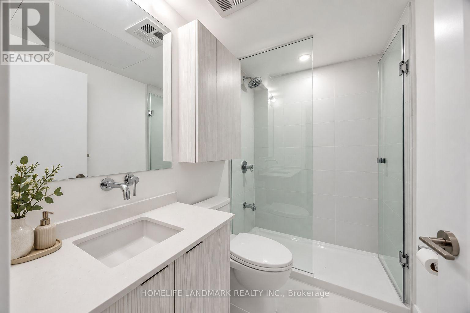 5 - 172 Clonmore Drive, Toronto, ON