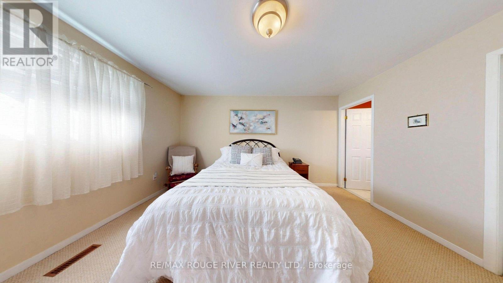 33 Pepper Tree Drive, Toronto, ON