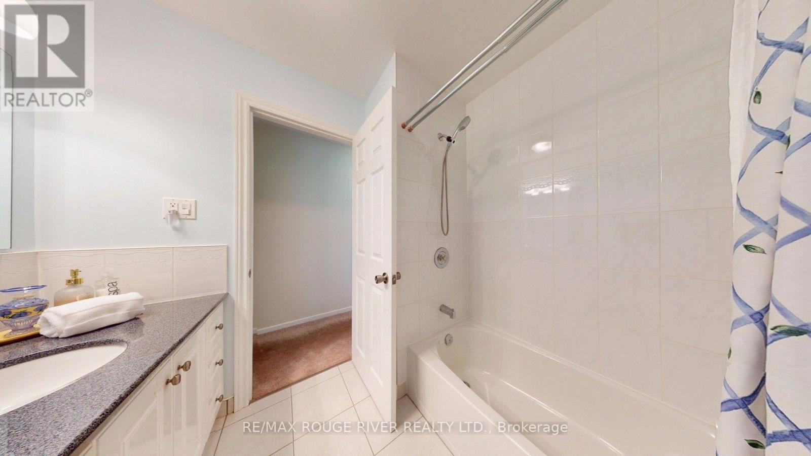 33 Pepper Tree Drive, Toronto, ON