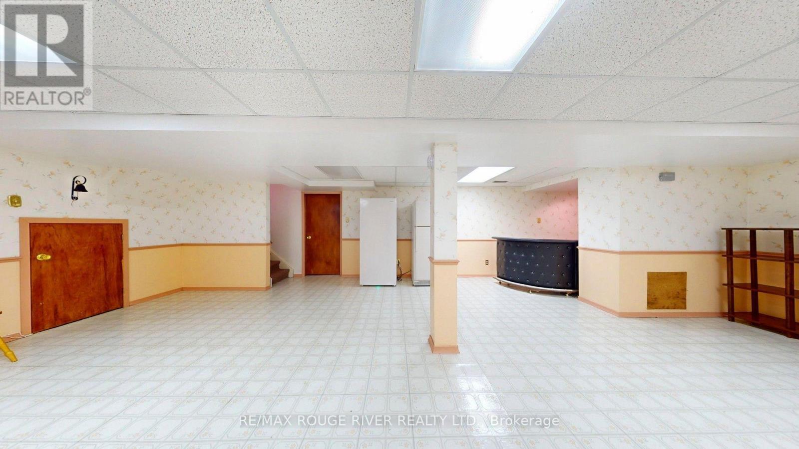 33 Pepper Tree Drive, Toronto, ON