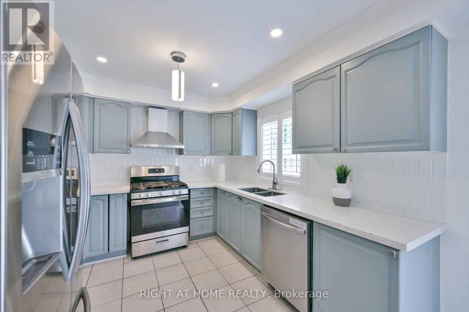 57 Hopkinson Crescent, Ajax, ON