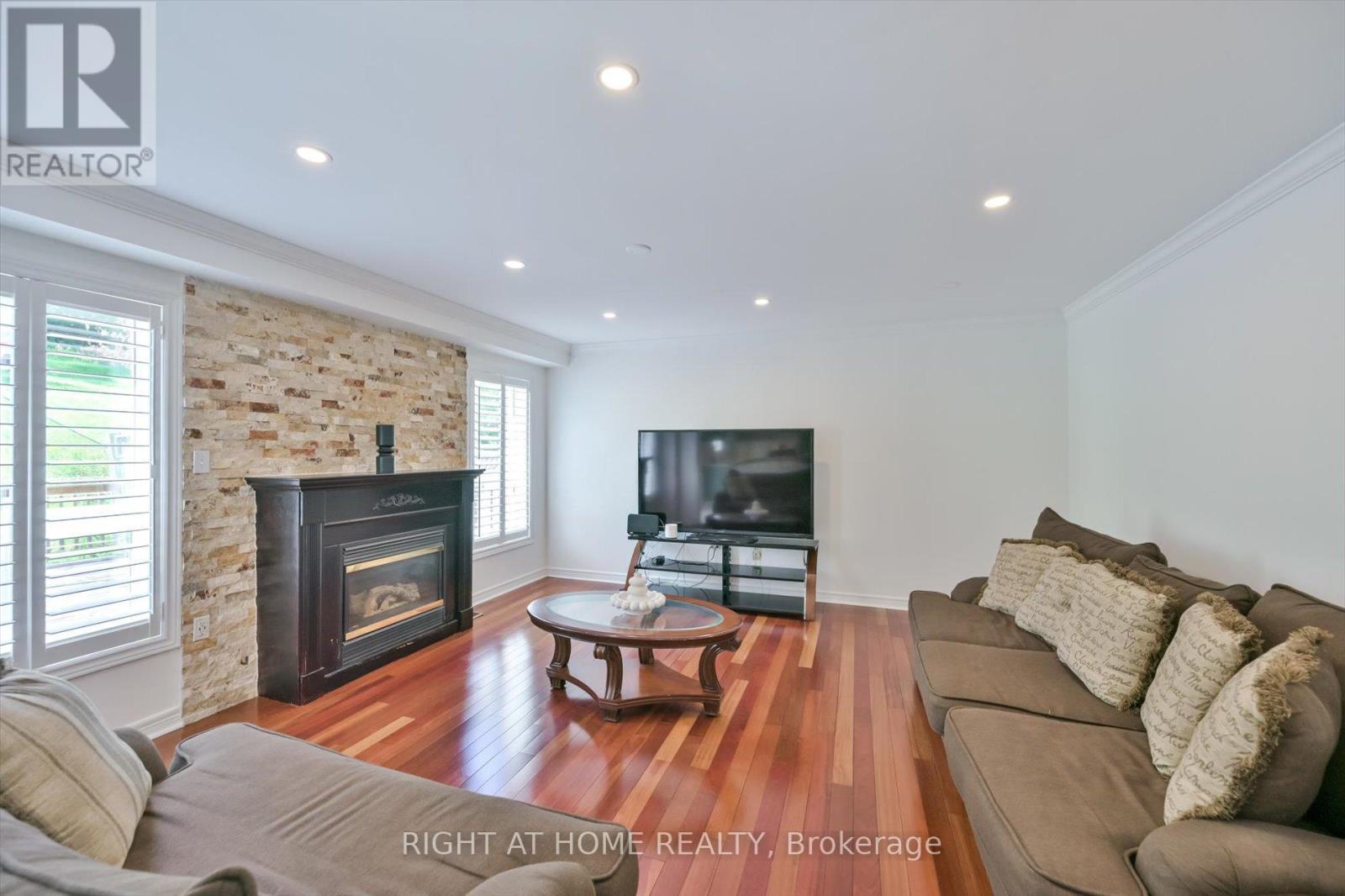 57 Hopkinson Crescent, Ajax, ON