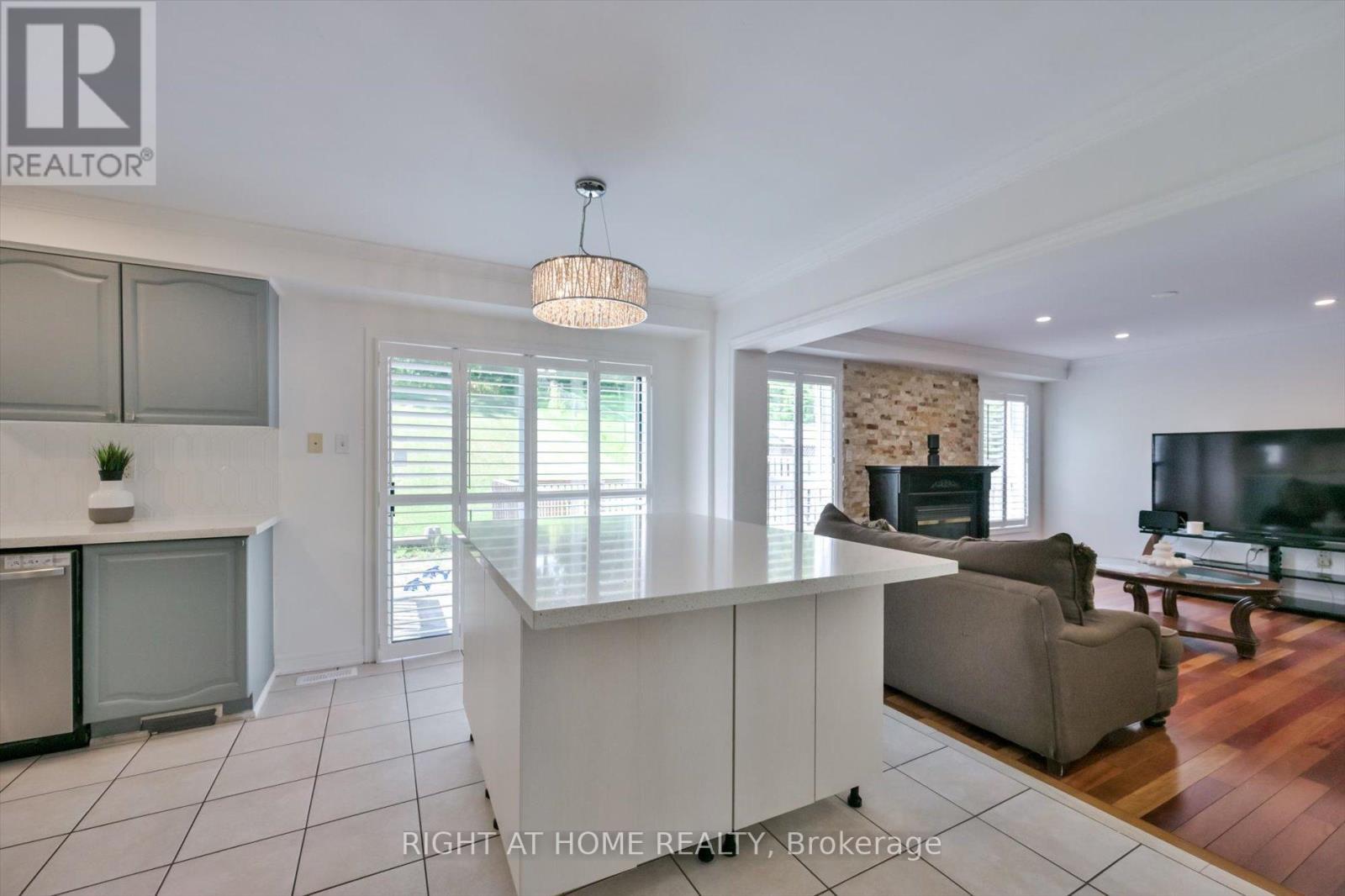 57 Hopkinson Crescent, Ajax, ON