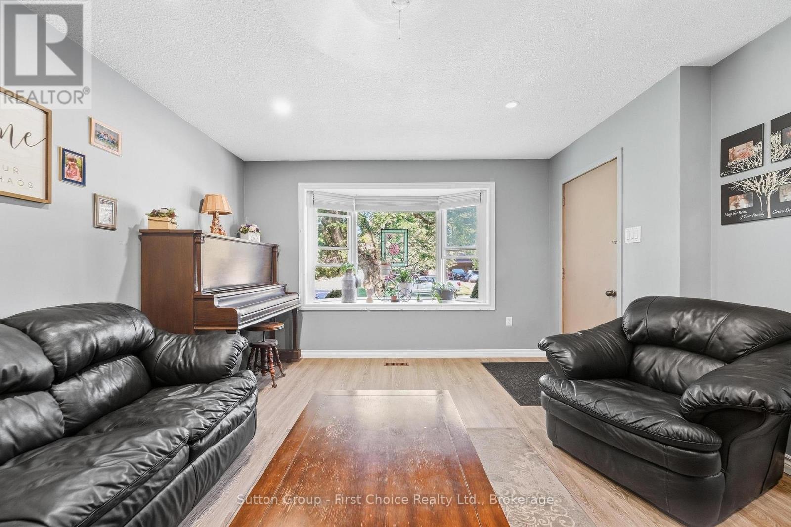 146 Jarvis Street S, Huron East (Seaforth), ON