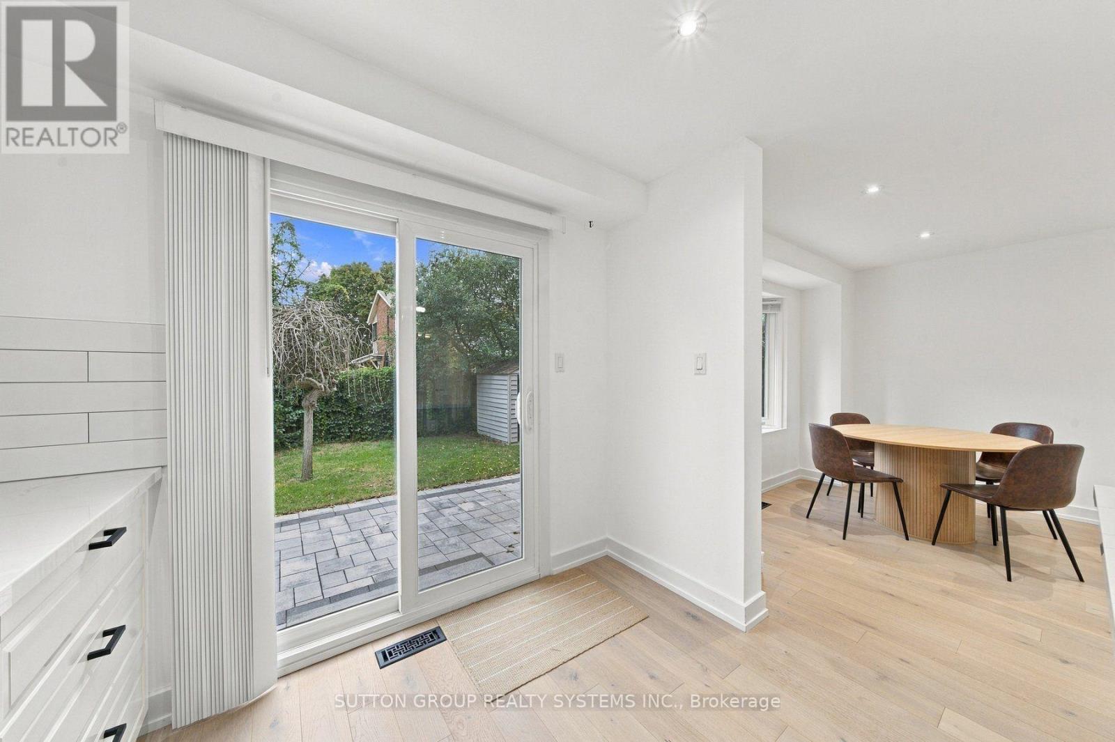 2250 Munn'S Avenue, Oakville, ON