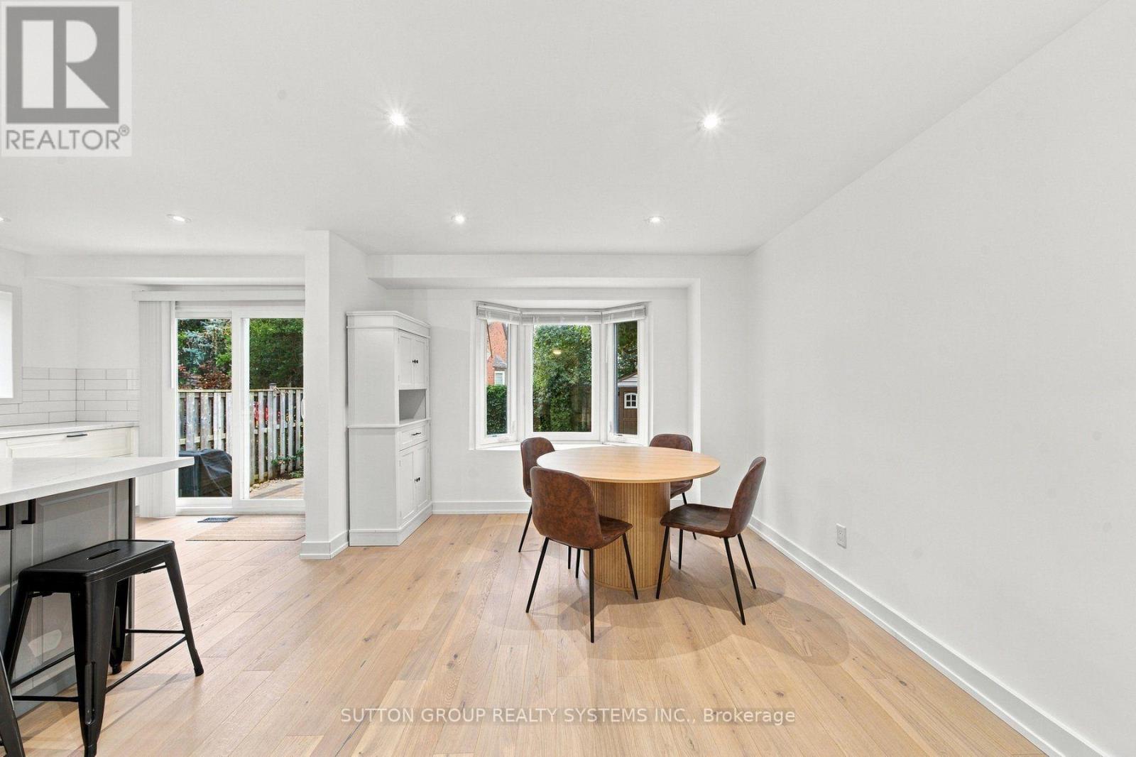 2250 Munn'S Avenue, Oakville, ON