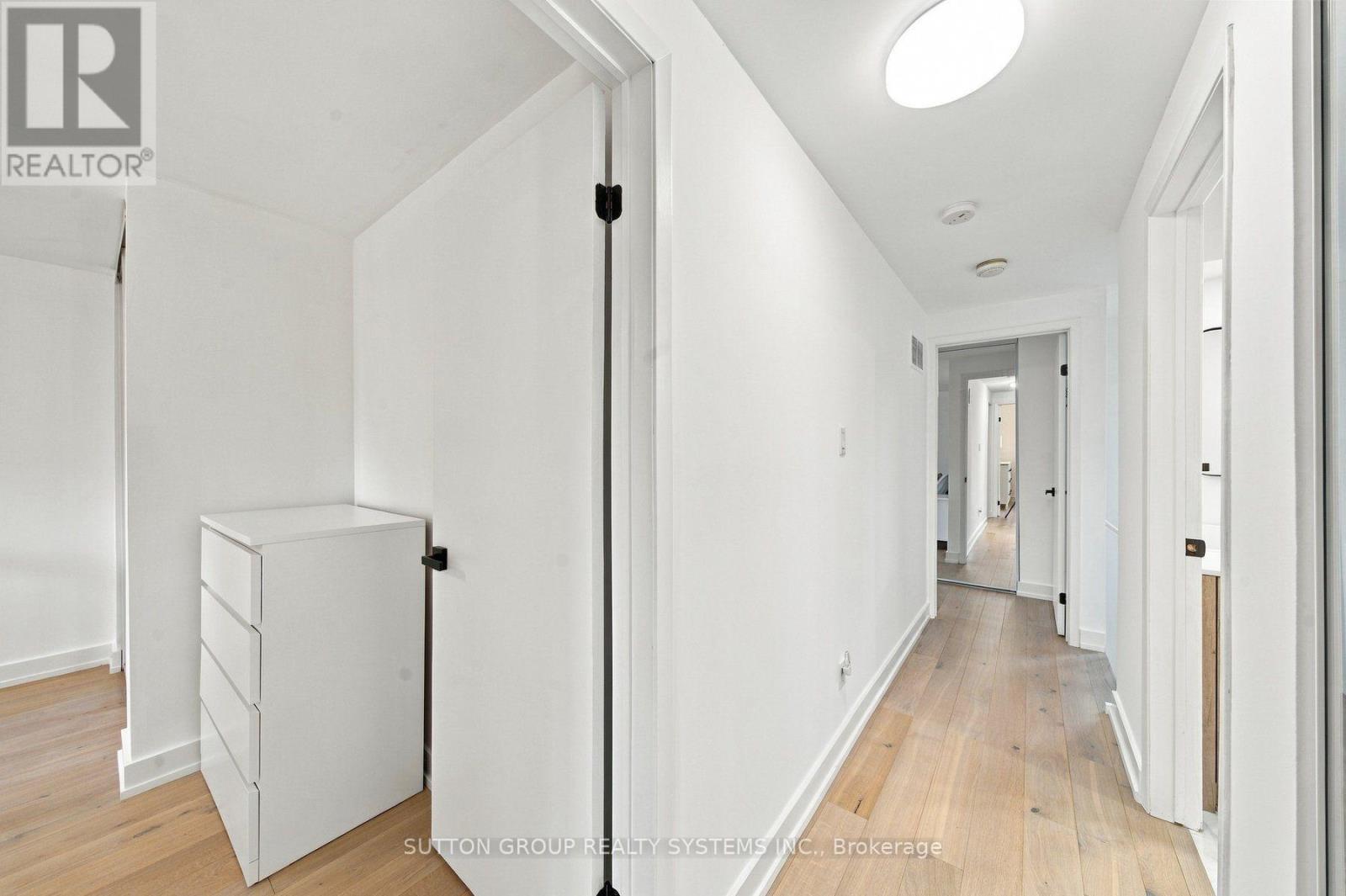 2250 Munn'S Avenue, Oakville, ON