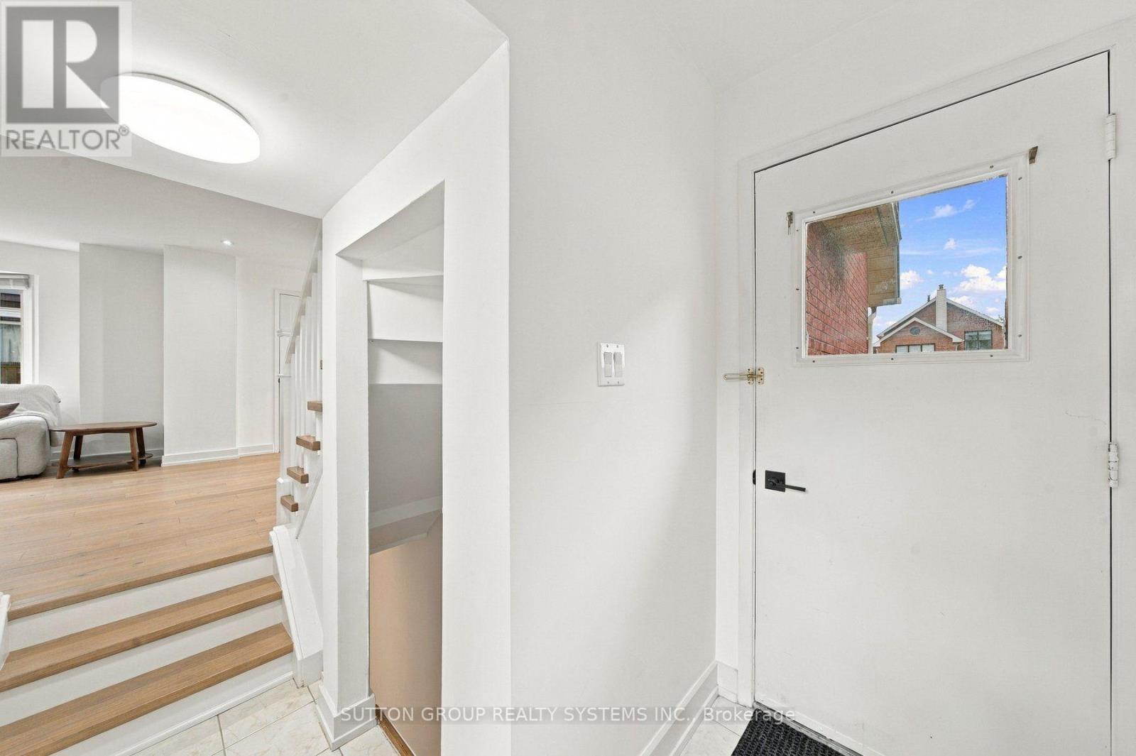 2250 Munn'S Avenue, Oakville, ON