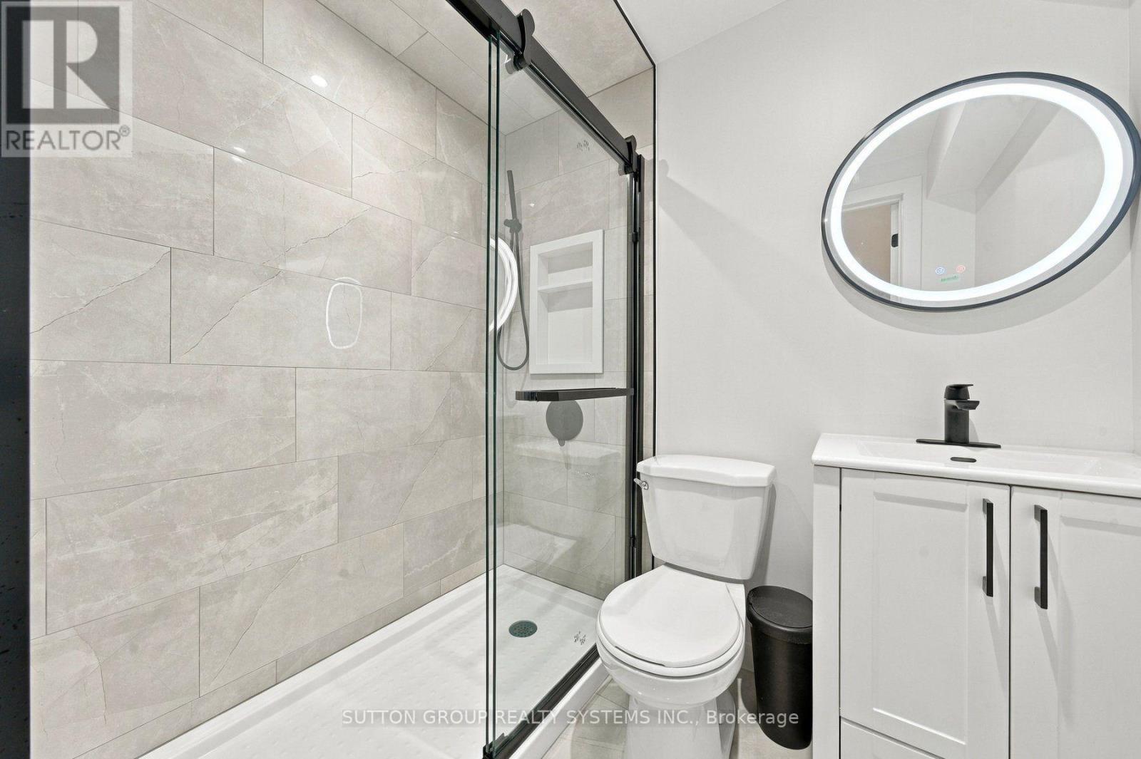 2250 Munn'S Avenue, Oakville, ON