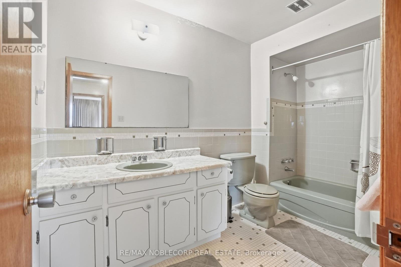 81 Blossom Crescent, Toronto, ON