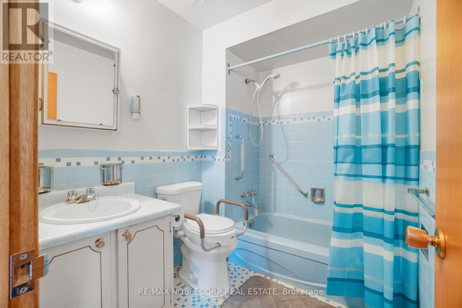 81 Blossom Crescent, Toronto, ON