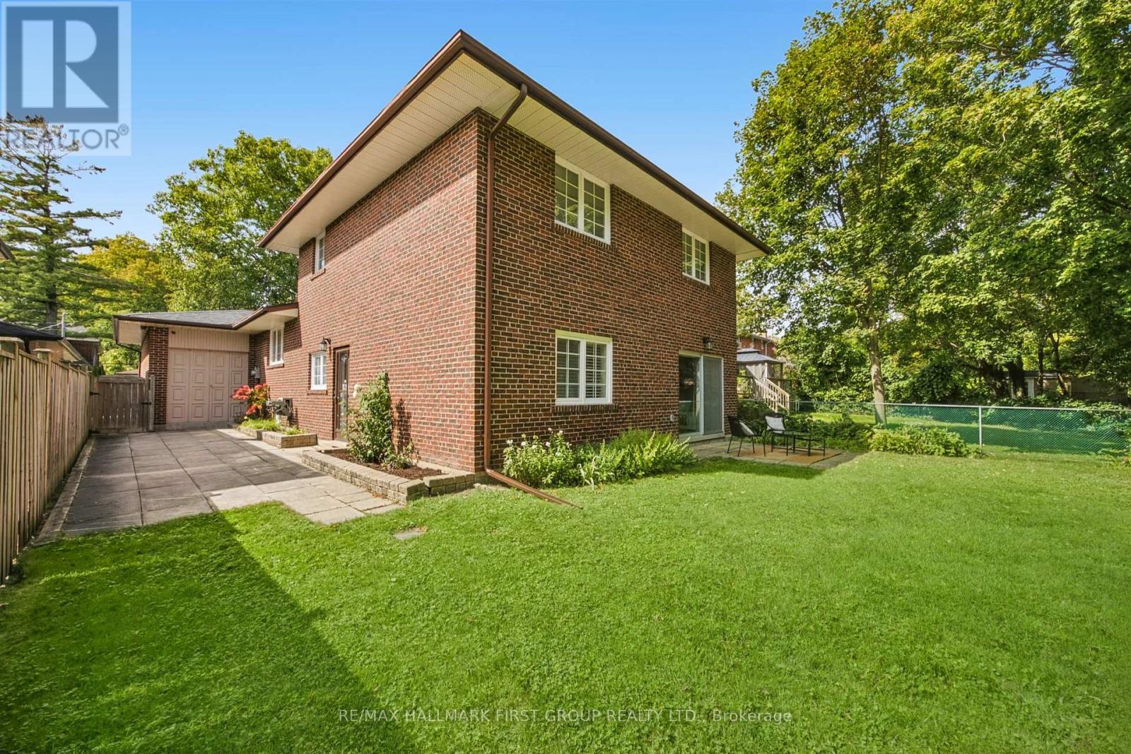 21 Ivan Road, Toronto, ON
