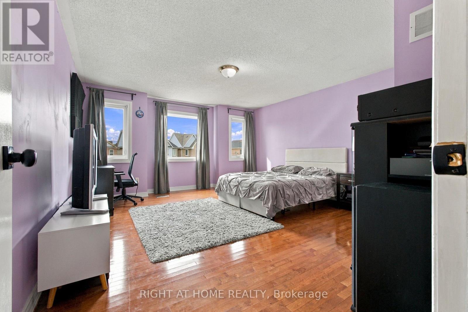 Large 4th Bedroom - 212 Bachman Drive, Vaughan, ON