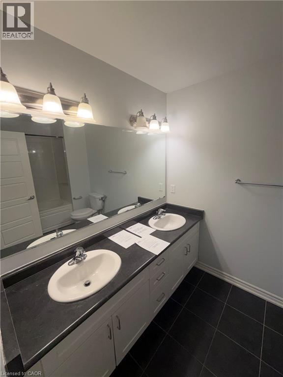 140 Daylily Lane, Kitchener, ON