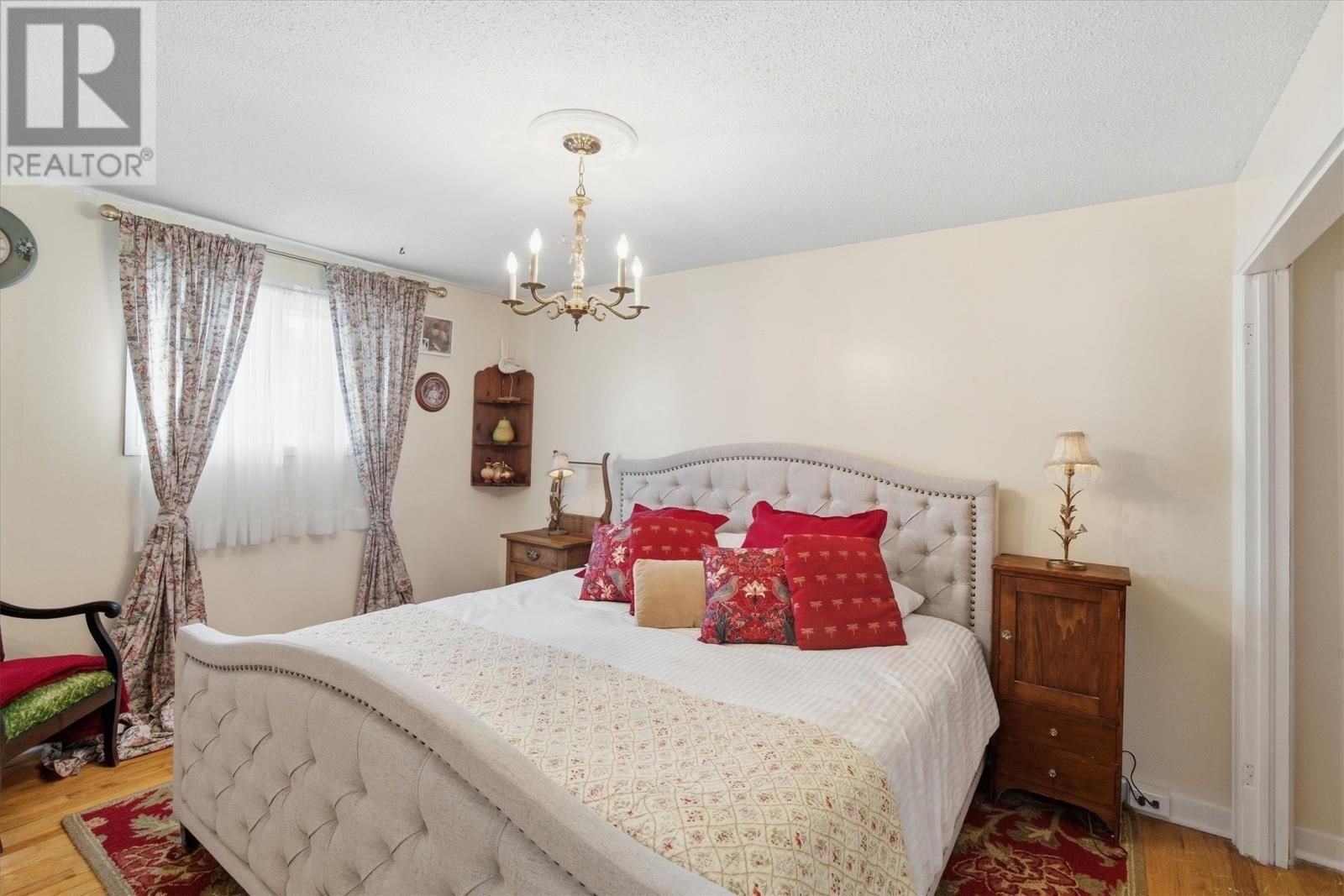 Downstairs Gestroom - 213 Pennywell Road, St. John'S, NL