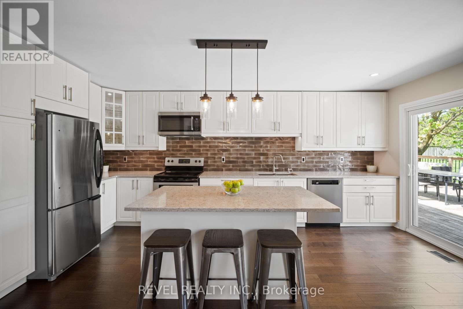 29 Saint John Street, Amaranth, ON