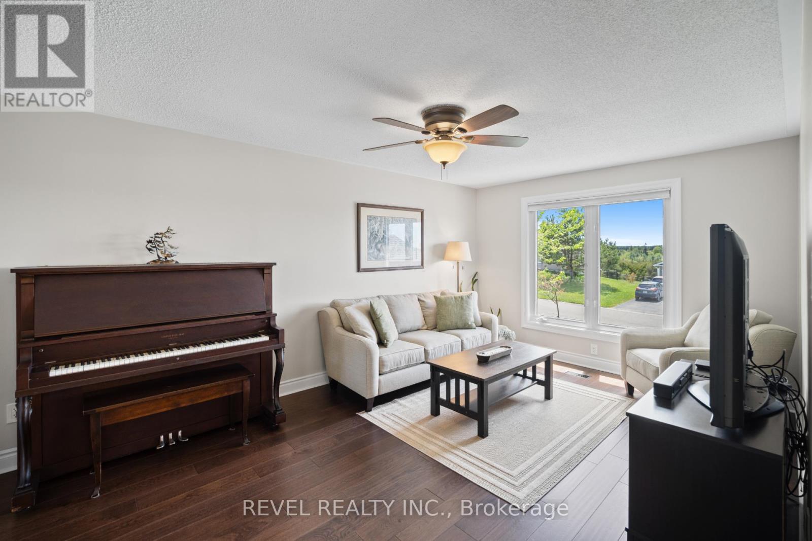 29 Saint John Street, Amaranth, ON