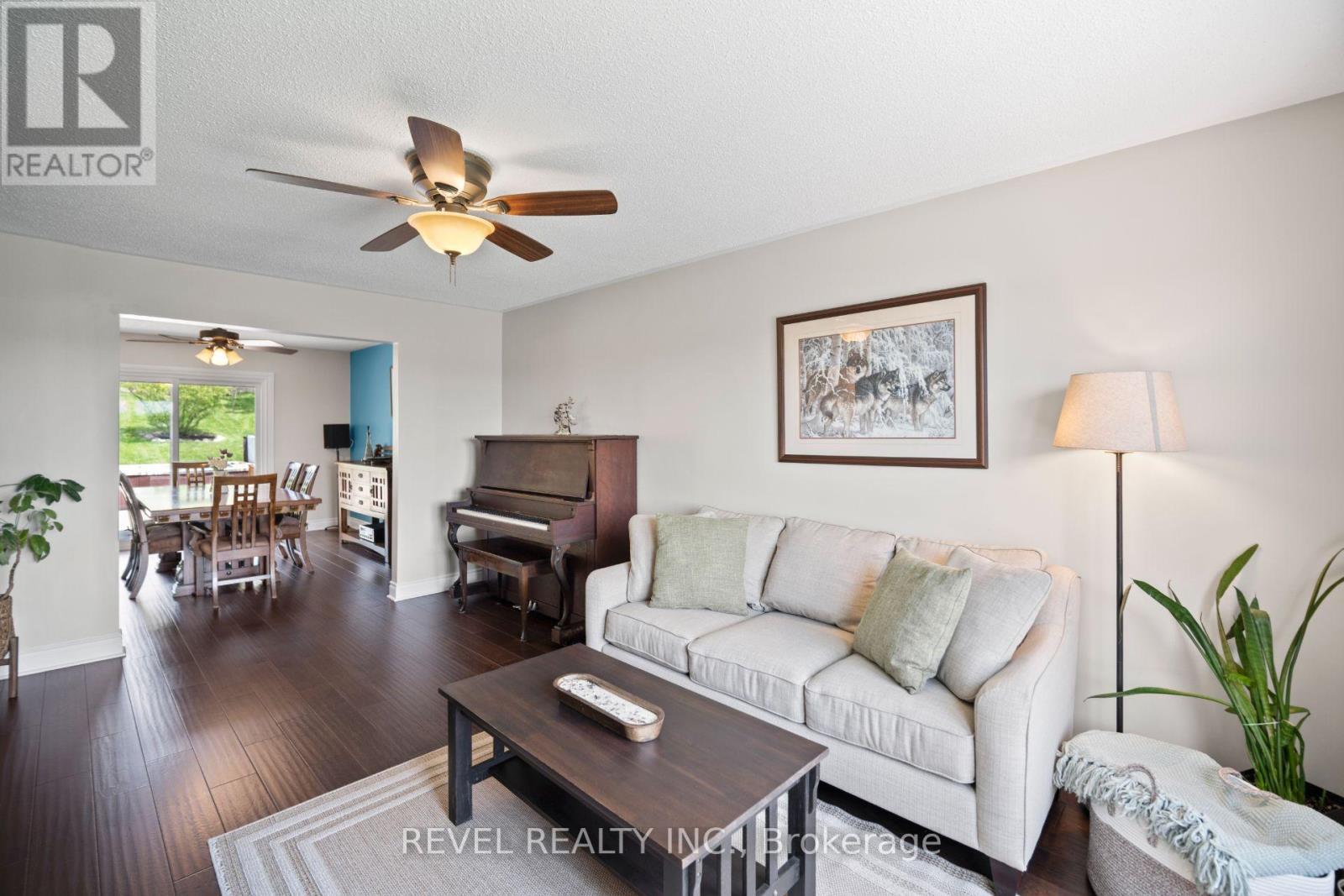 29 Saint John Street, Amaranth, ON