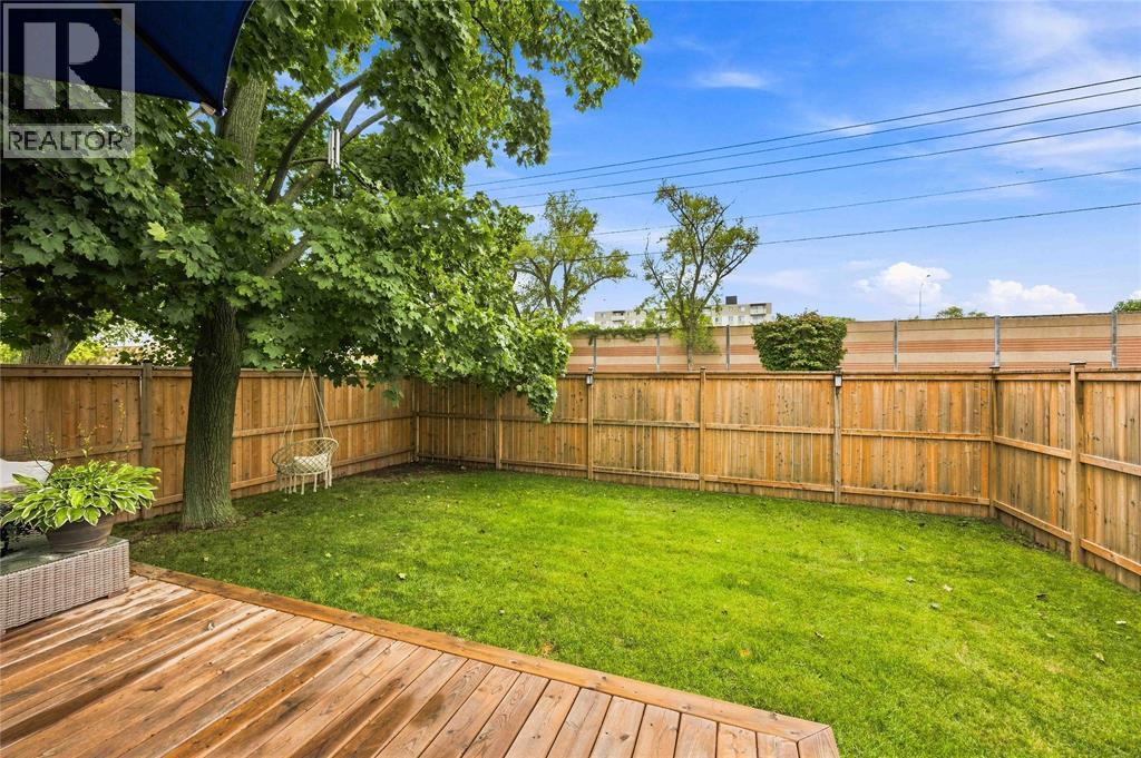 875 Woodland Avenue, Sarnia, ON