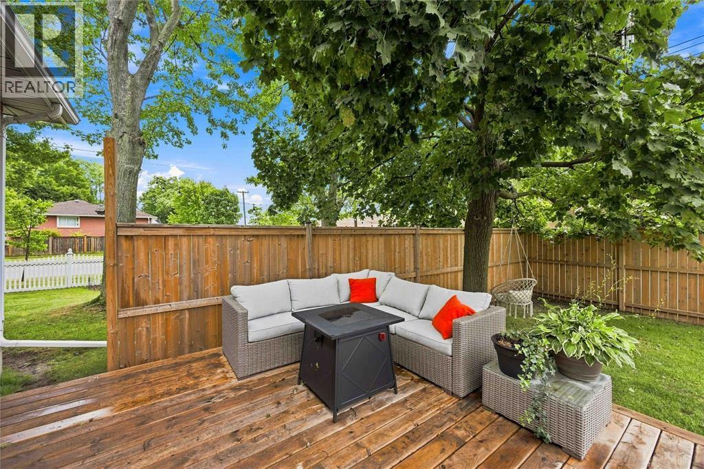 875 Woodland Avenue, Sarnia, ON