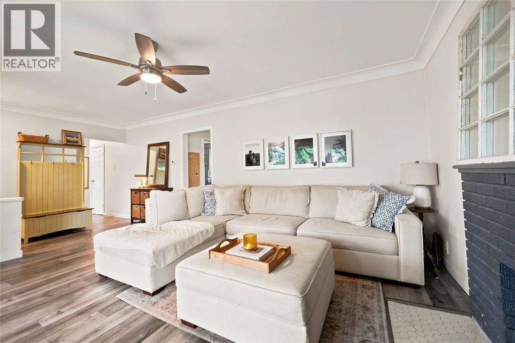 875 Woodland Avenue, Sarnia, ON