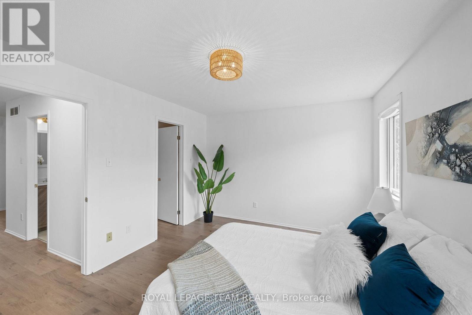 B - 5744 Andrasi Crescent, Ottawa, ON