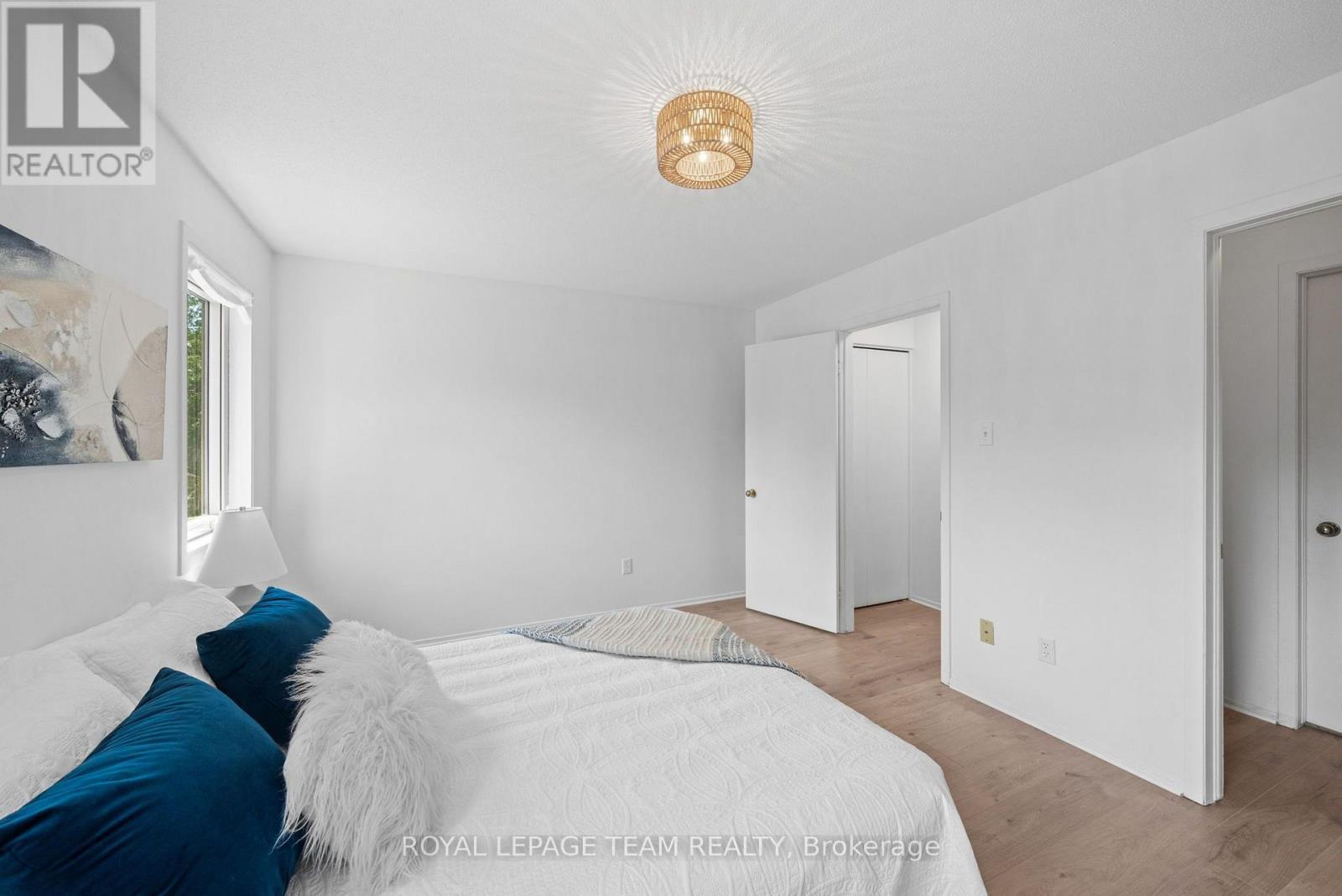 B - 5744 Andrasi Crescent, Ottawa, ON