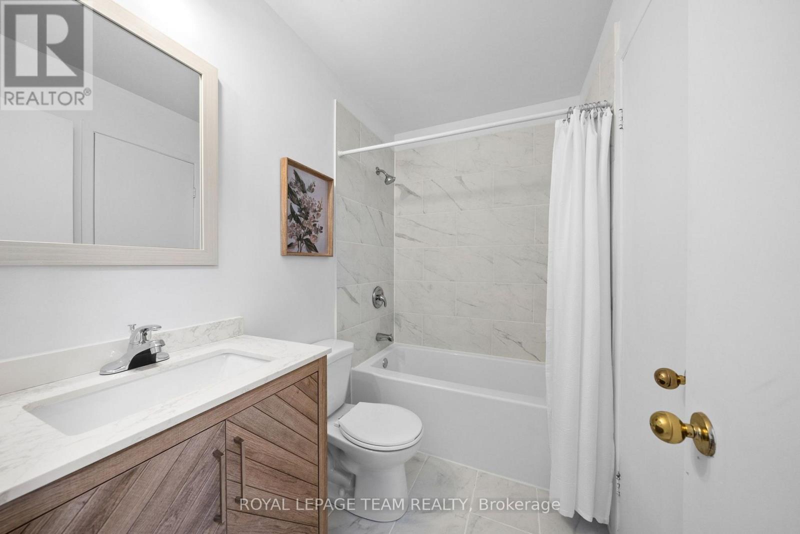 B - 5744 Andrasi Crescent, Ottawa, ON