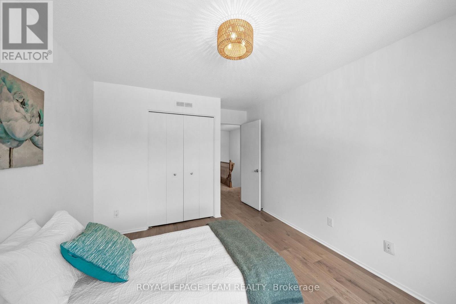 B - 5744 Andrasi Crescent, Ottawa, ON