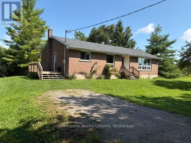 100 Moloney Line, Selwyn, ON