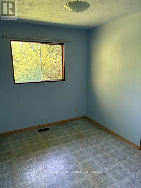100 Moloney Line, Selwyn, ON