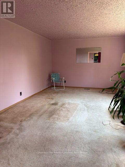 100 Moloney Line, Selwyn, ON