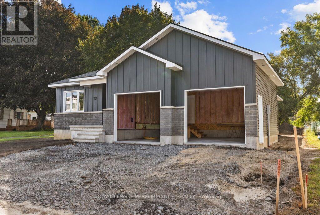 12 Mechanic Street, North Glengarry, ON