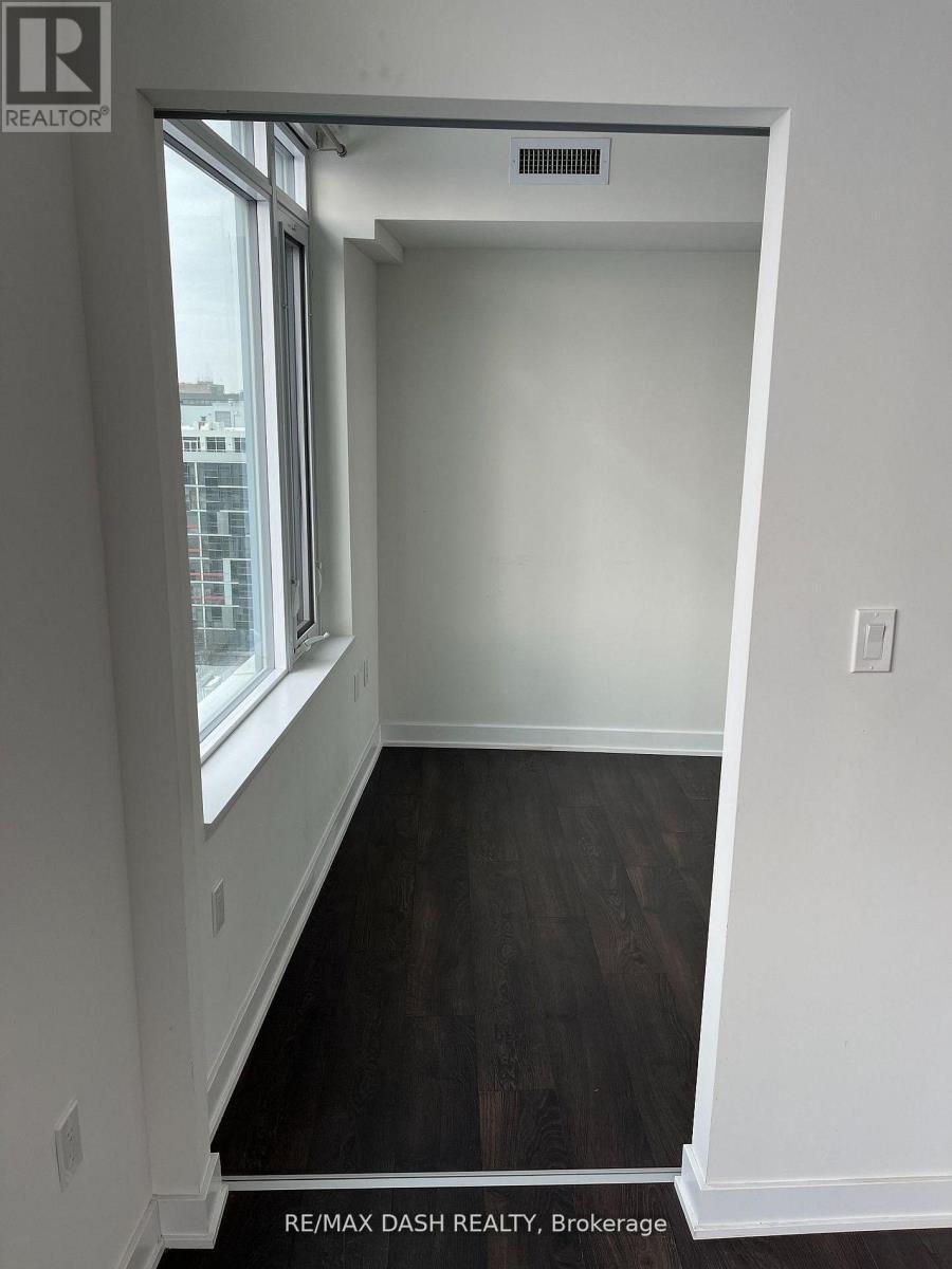 806W - 27 Bathurst Street, Toronto, ON
