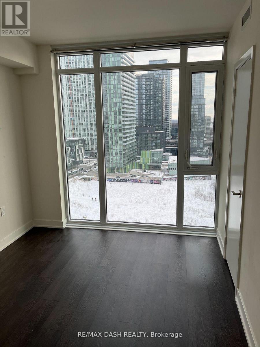 806W - 27 Bathurst Street, Toronto, ON