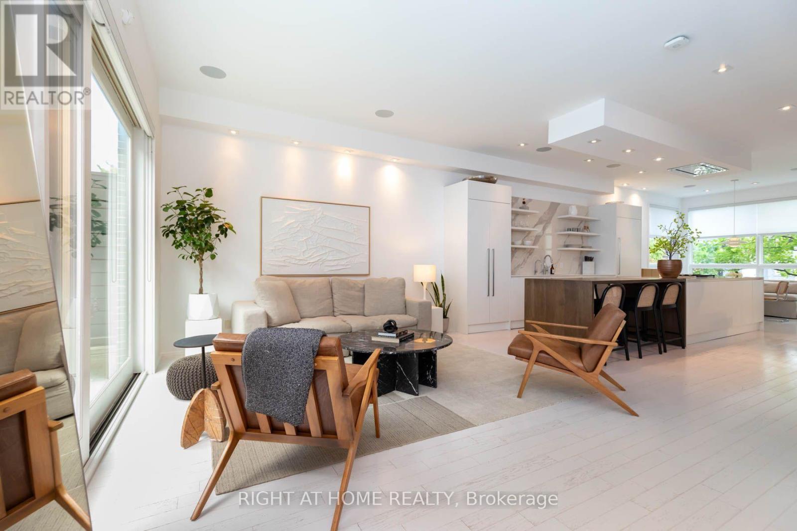 248 Manning Avenue, Toronto, ON