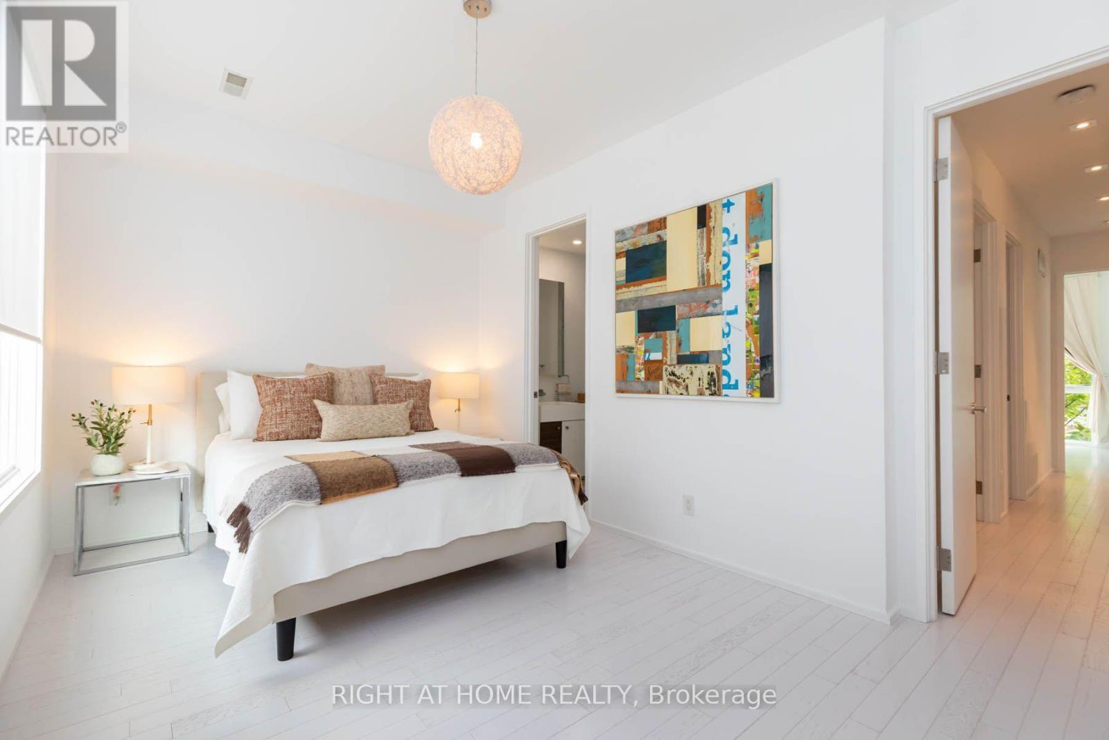 248 Manning Avenue, Toronto, ON