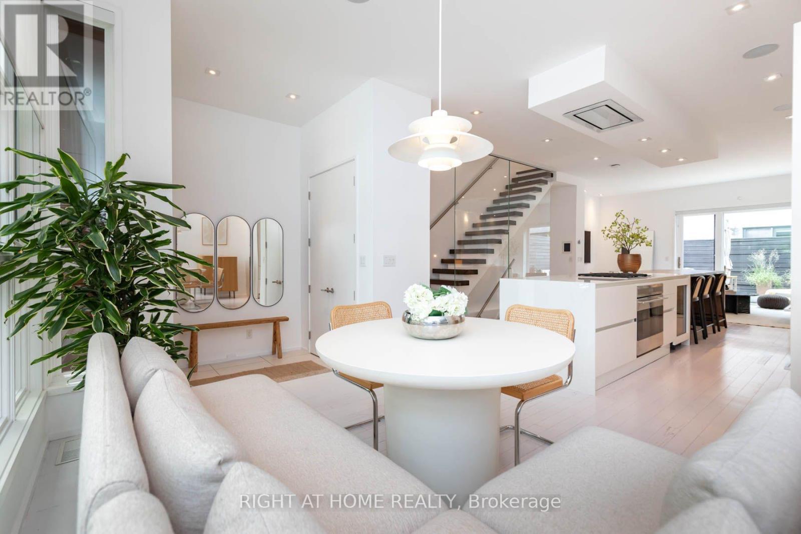 248 Manning Avenue, Toronto, ON