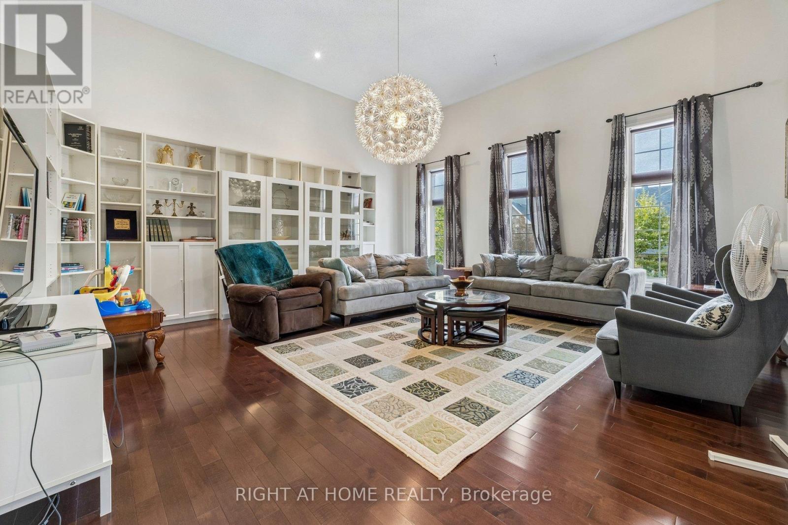 13 Weston Crescent, Ajax, ON