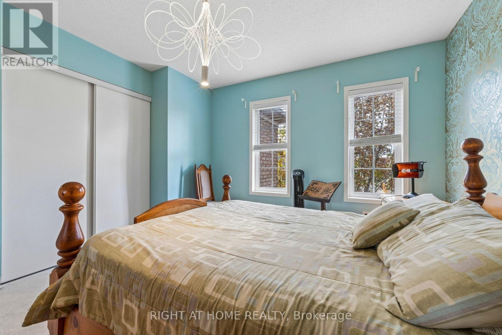 13 Weston Crescent, Ajax, ON