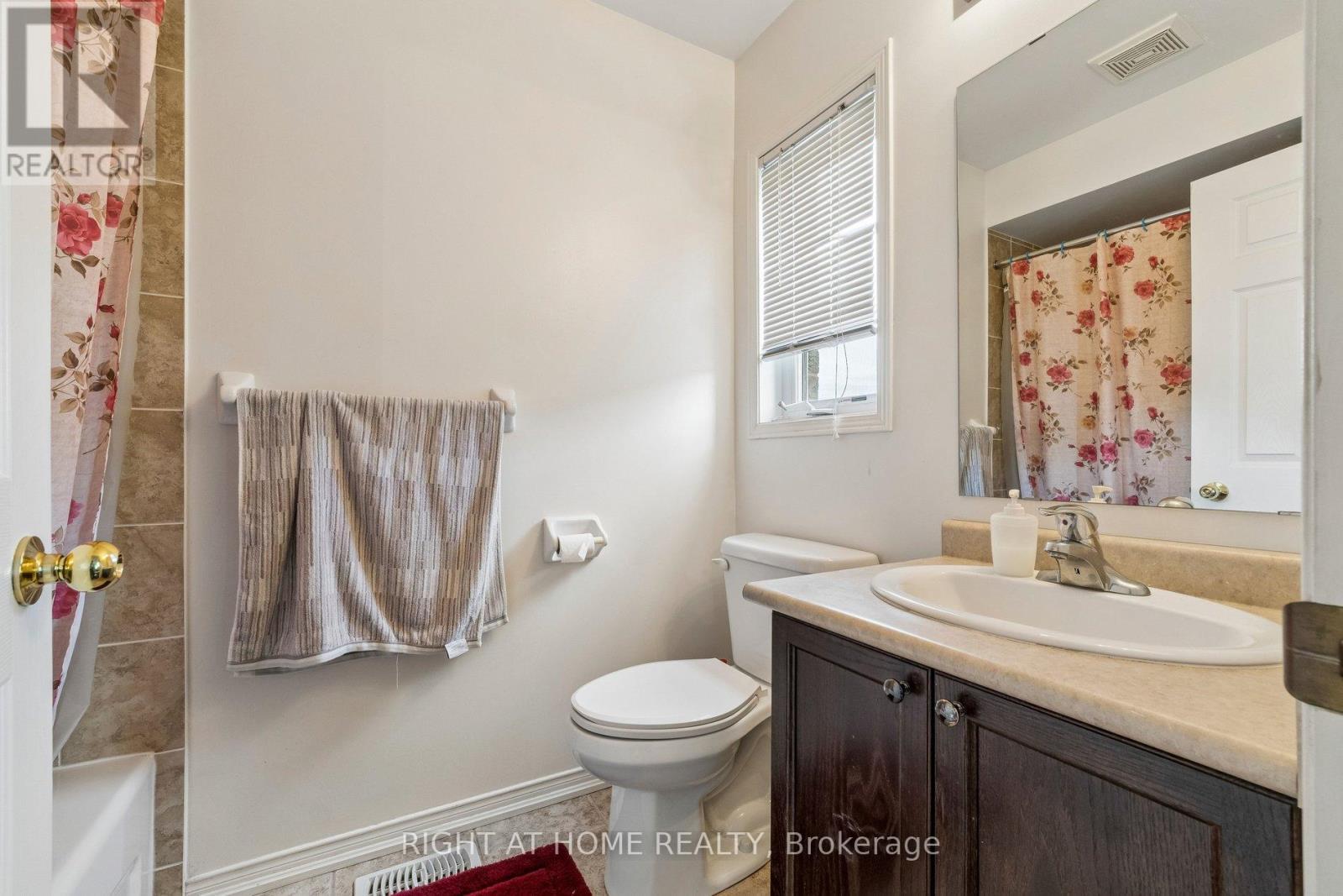 13 Weston Crescent, Ajax, ON